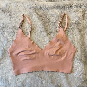 💝3/$20 Scalloped Edge Bralette in Pink